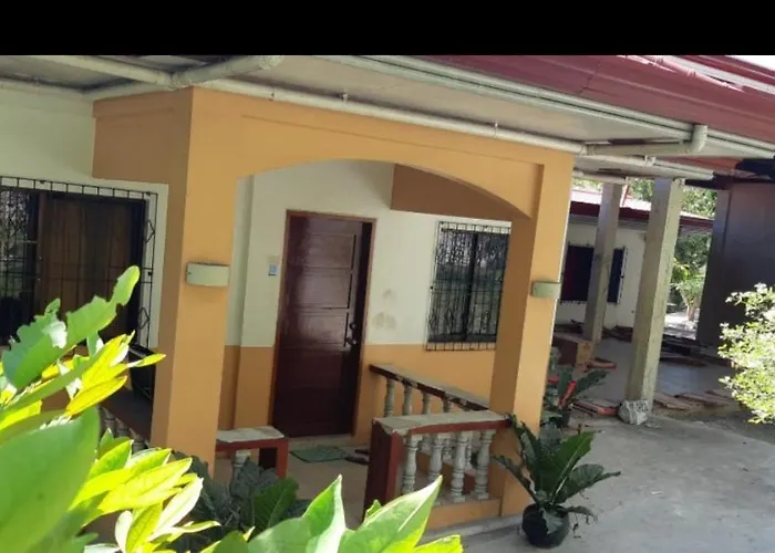 Sandra's House * Oslob